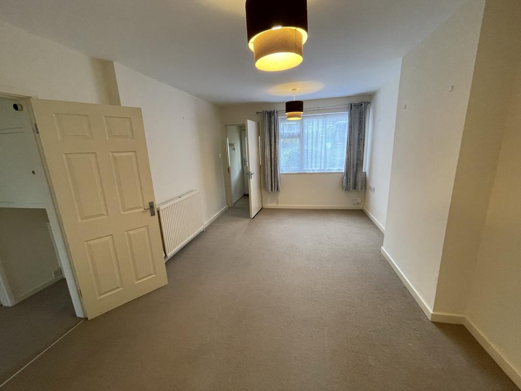 Linkway Gardens, West End, LE3 2 bed maisonette - £650 pcm (£150 pw)