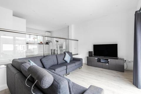 2 Benson Mews, Chislehurst, BR7 6FD