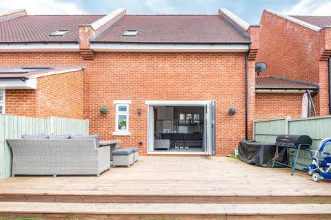 2 Benson Mews, Chislehurst, BR7 6FD