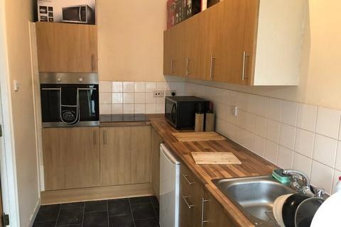 2 bedroom flat to rent, Great Western Road, Glasgow G12