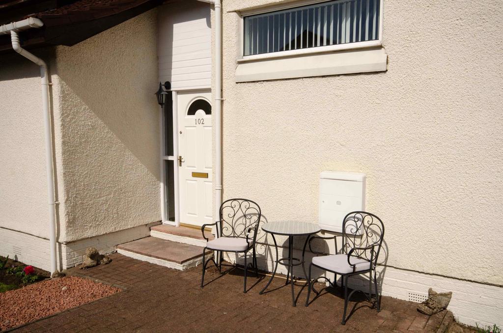 Sandhaven, Dunoon, PA23 4 bed terraced house £140,000