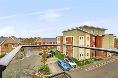 2 bedroom flat to rent, Pretoria Road, Chertsey, KT16