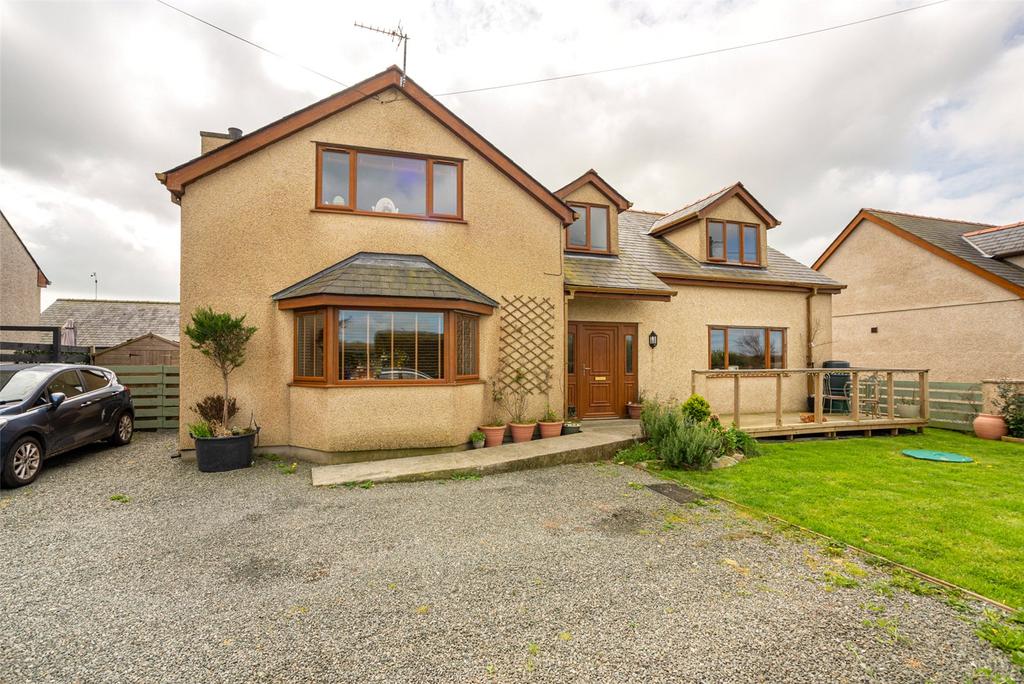 Elim, Llanddeusant, Holyhead, Anglesey, LL65 4 bed detached house for