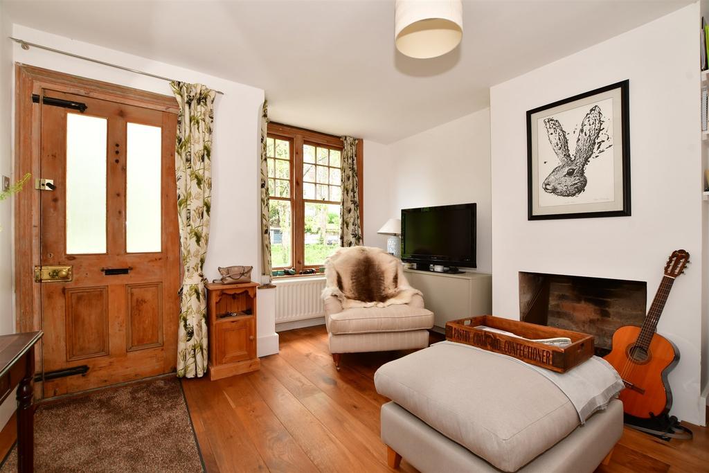 Harrow Road East, Dorking, Surrey 2 bed end of terrace house £535,000