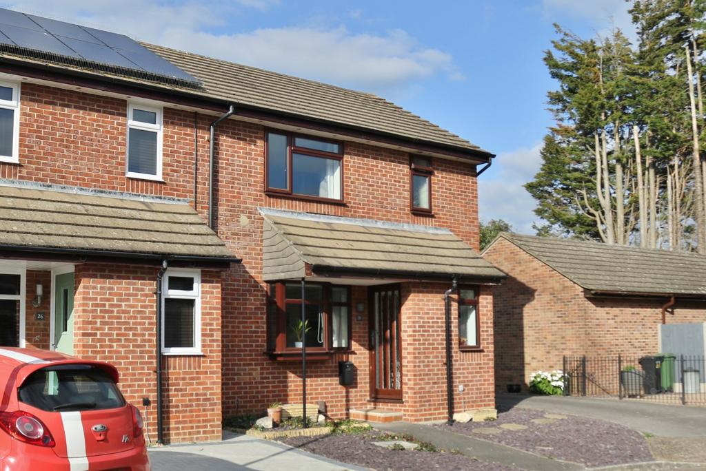 Feltons Place, Hilsea 2 bed semidetached house for sale £285,000