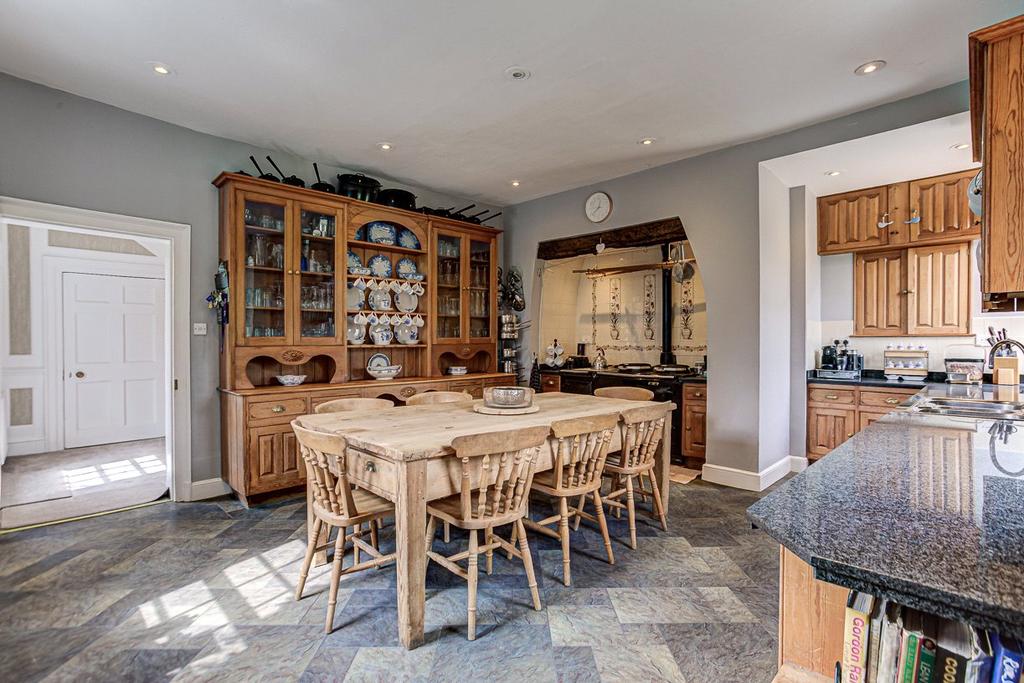 Kitchen/Breakfast