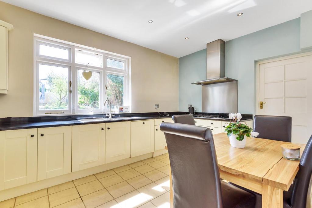Cumberland Road, Bromley 5 bed semidetached house £1,100,000