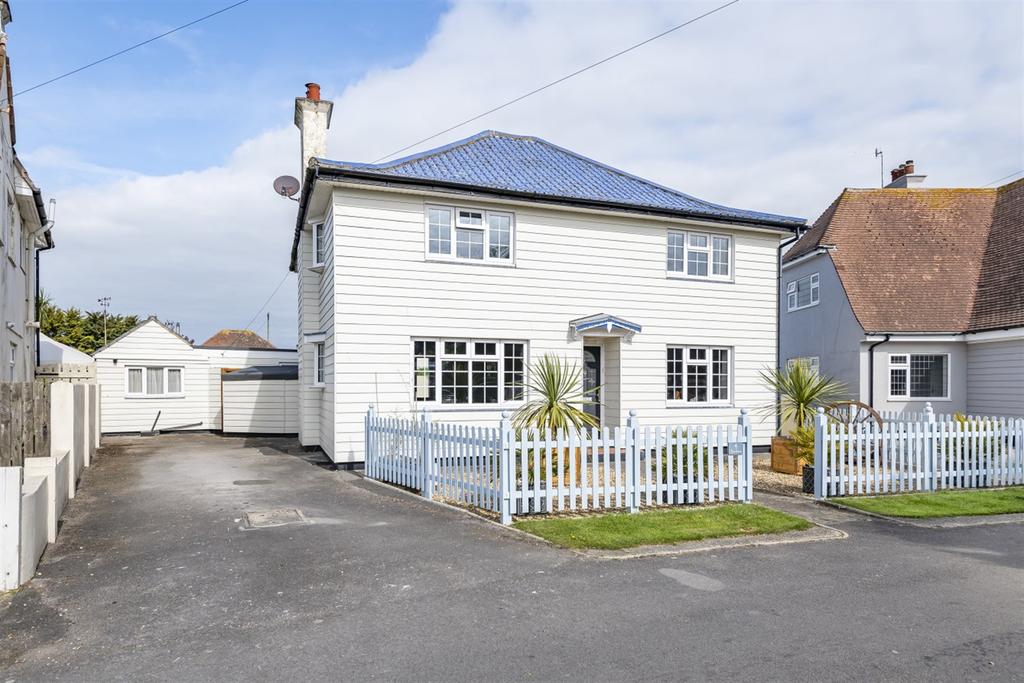 Templesheen Road, Elmer, Bognor Regis, PO22 4 bed detached house £625,000