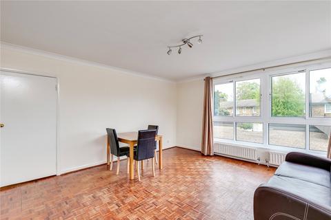 3 bedroom flat to rent, March Court, Warwick Drive, London