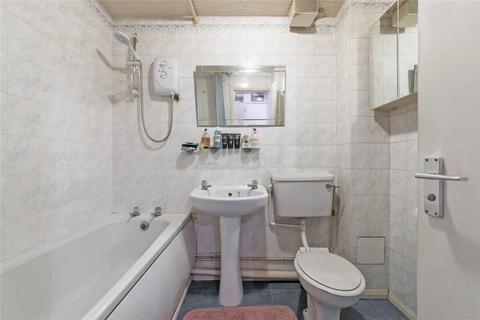 1 bedroom flat for sale, Telegraph Place, London