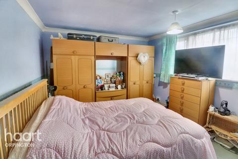 31 Aylesham Road, Orpington, BR6 0TX