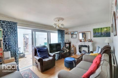 31 Aylesham Road, Orpington, BR6 0TX