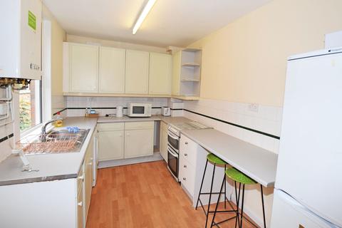 4 bedroom terraced house to rent - Hartopp Road, Leicester, LE2