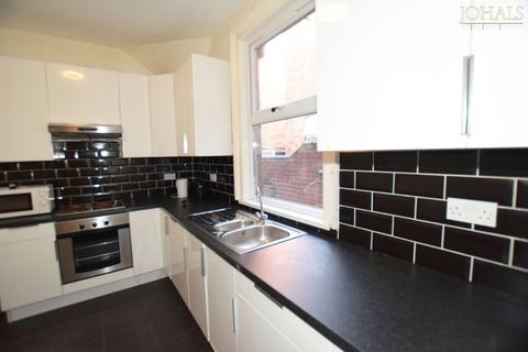 4 bedroom terraced house to rent - St. Albans Road, Leicester, LE2