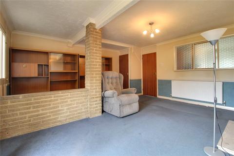 3 bedroom end of terrace house for sale - Woodlands Avenue, Woodley, Reading, Berkshire, RG5