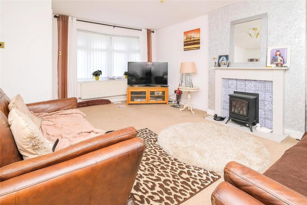 Dale Crescent, St. Helens... 3 bed semidetached house £150,000