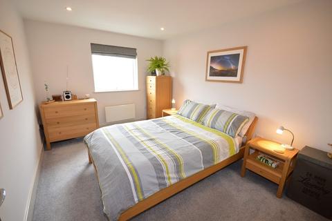 1 bedroom flat for sale - Church Street, Epsom, Surrey. KT17
