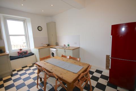 5 bedroom flat to rent, West Port, Edinburgh, EH3