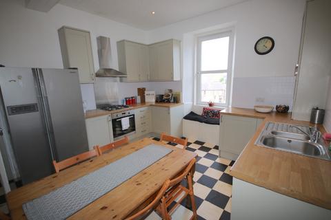 5 bedroom flat to rent, West Port, Edinburgh, EH3