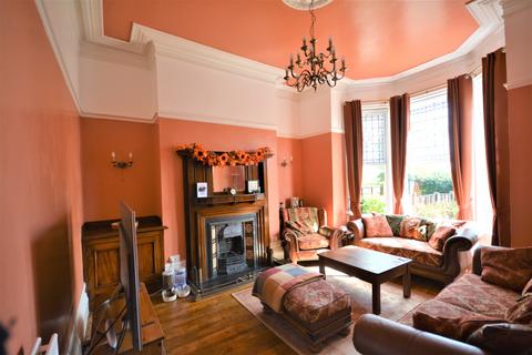 13 Queens Road, Oldham, OL8 2AX