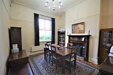 13 Queens Road, Oldham, OL8 2AX