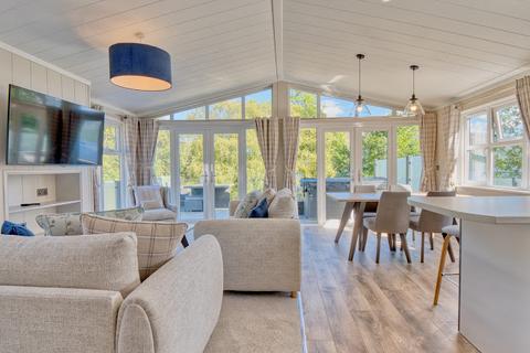 2 bedroom lodge for sale, Loch Lomond Holiday Park