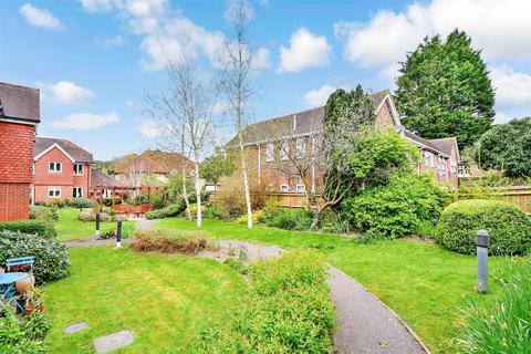 1 bedroom flat for sale, Station Road, Petworth, West Sussex