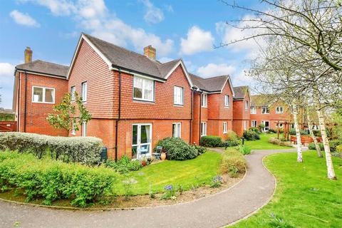 1 bedroom flat for sale, Station Road, Petworth, West Sussex