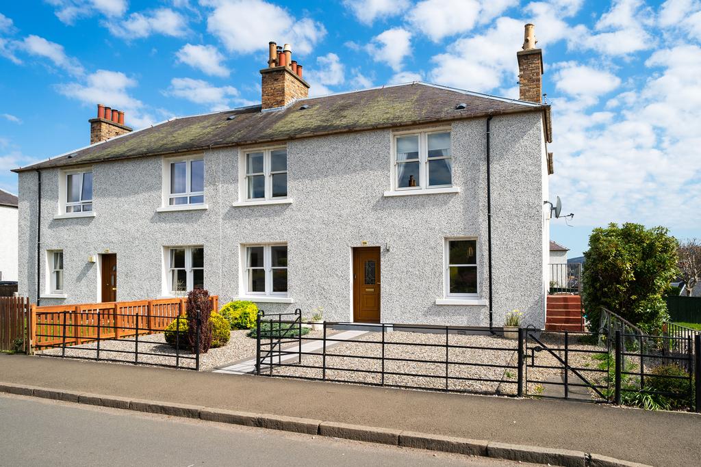 Darnhall Drive, Perth PH2 2 bed flat £140,000