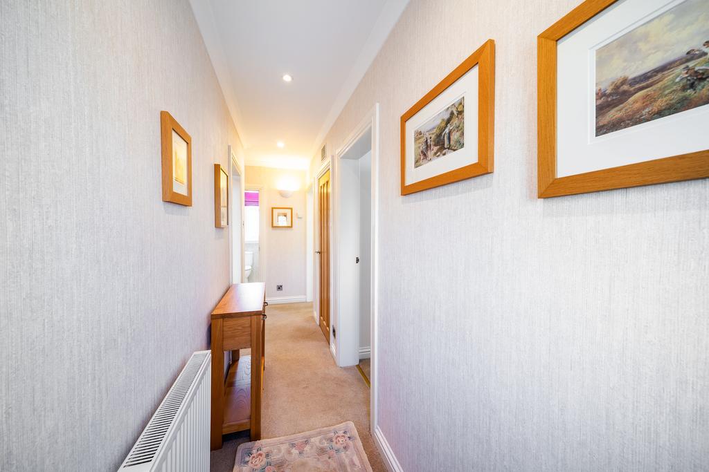 Darnhall Drive, Perth PH2 2 bed flat £140,000