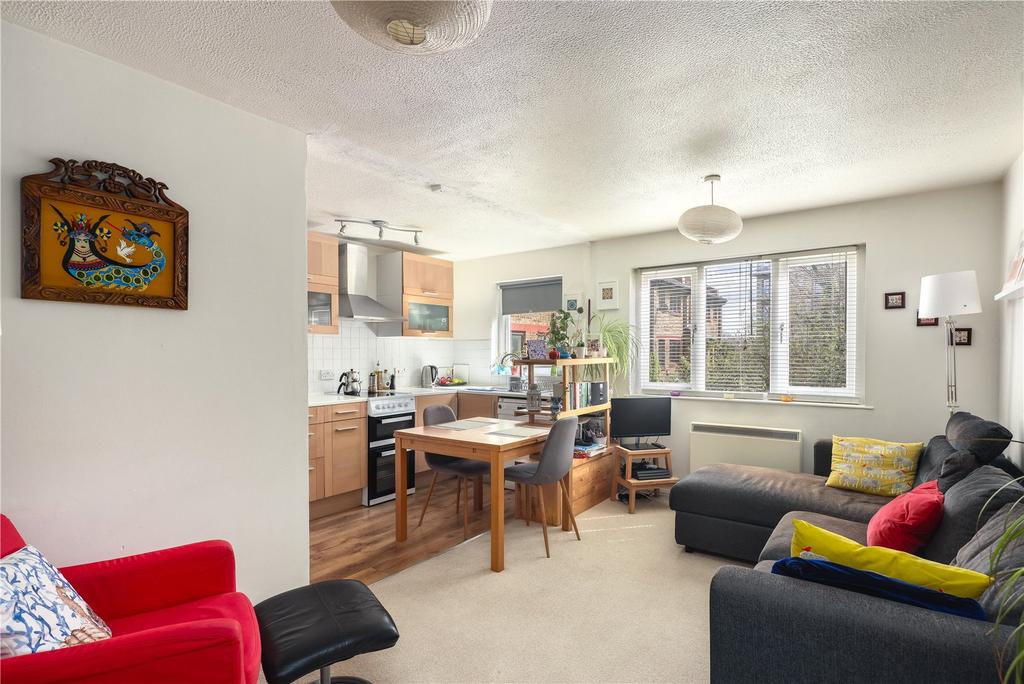 Bakers Hill, London, E5 2 bed flat £399,995