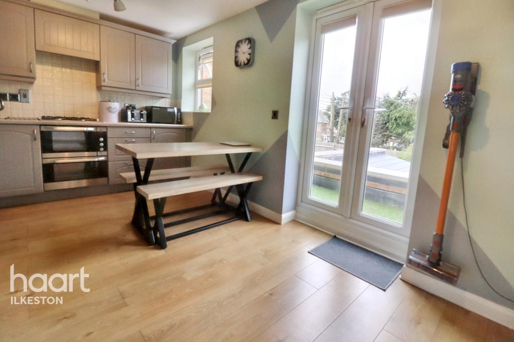 Trinity Way, Heanor 3 bed end of terrace house £250,000