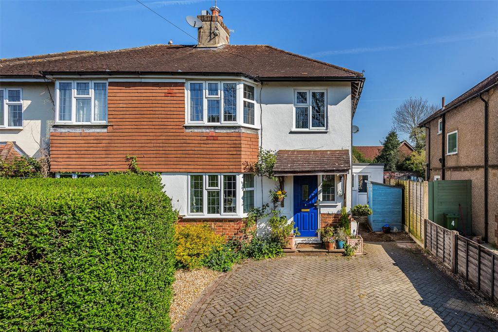 Strood Green, Brockham, RH3 3 bed semidetached house £575,000