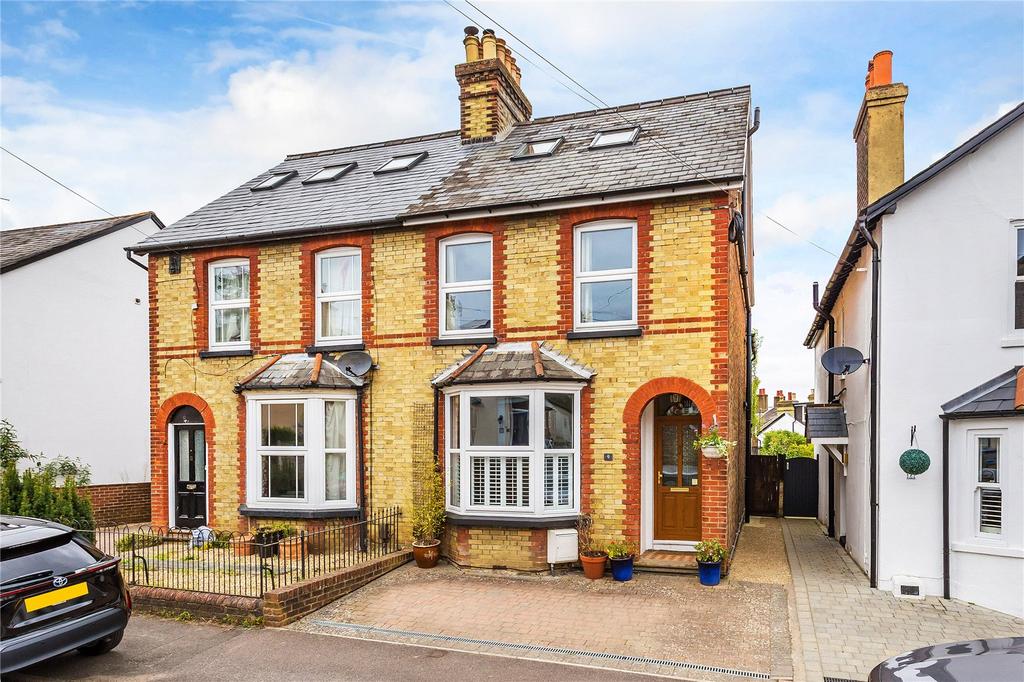 Glovers Road, Reigate, Surrey, RH2 4 bed semidetached house £800,000