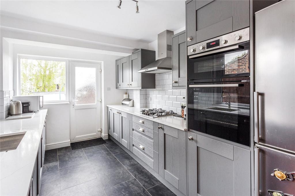 Glovers Road, Reigate, Surrey, RH2 4 bed semidetached house £800,000