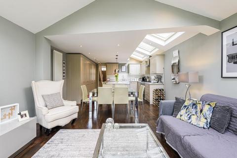 6 Winfrith Road, London, SW18 3BD