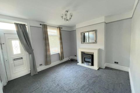 3 bedroom terraced house to rent, Windermere Road, Barnsley S71