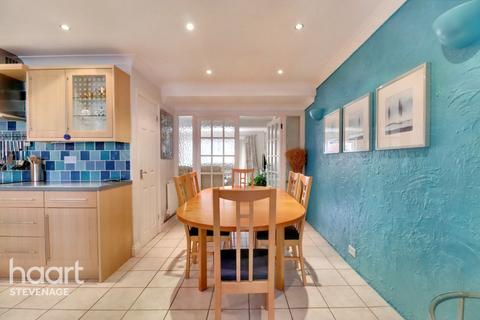 65 Chells Way, Stevenage, SG2 0LB