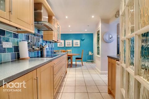 65 Chells Way, Stevenage, SG2 0LB