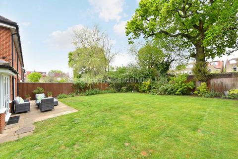 4 bedroom end of terrace house for sale, Pendlewood Close - Off Queens Walk, London W5