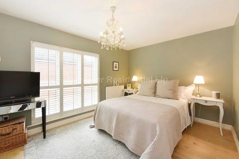 10 Pendlewood Close, London, W5 1UB