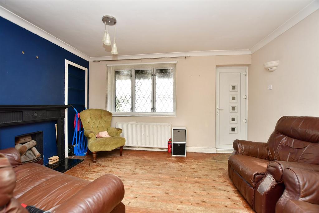 Shakespeare Road, Sittingbourne, Kent 3 bed end of terrace house