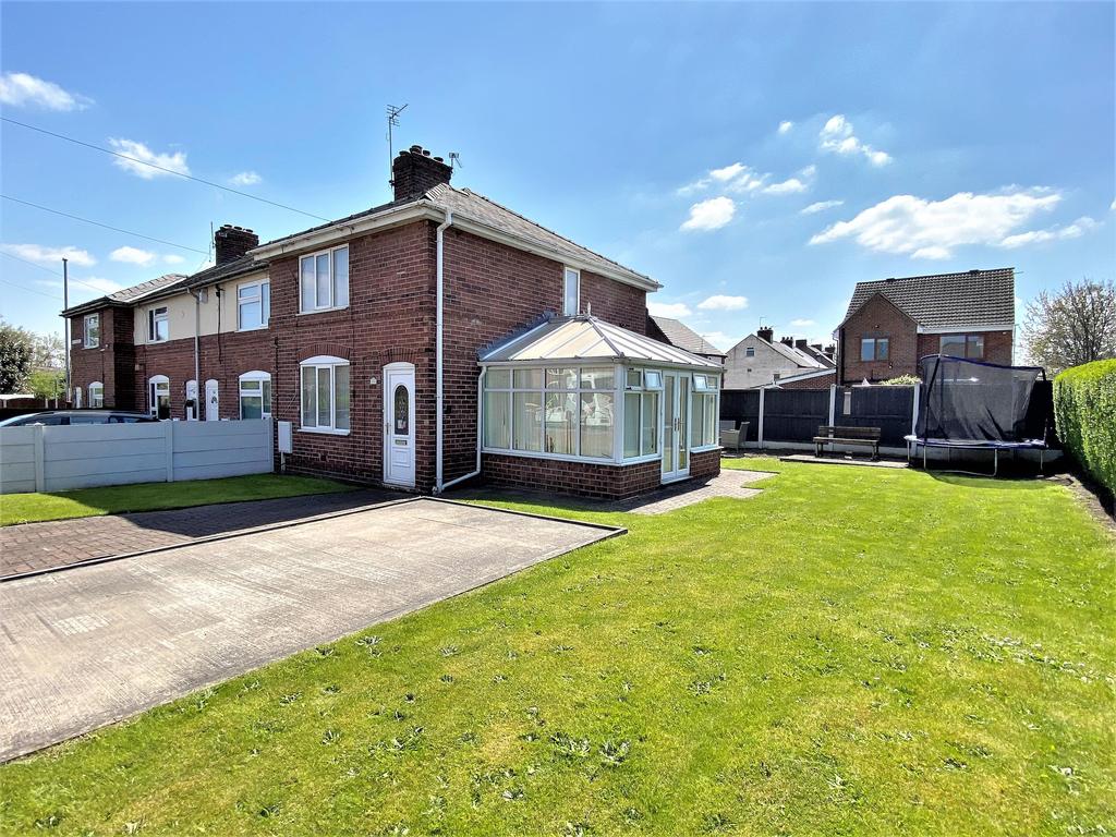 The Crescent, Bolton upon Dearne... 2 bed end of terrace house £95,000