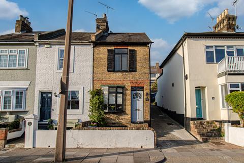 3 bedroom end of terrace house for sale - New Road, Leigh-on-sea, SS9