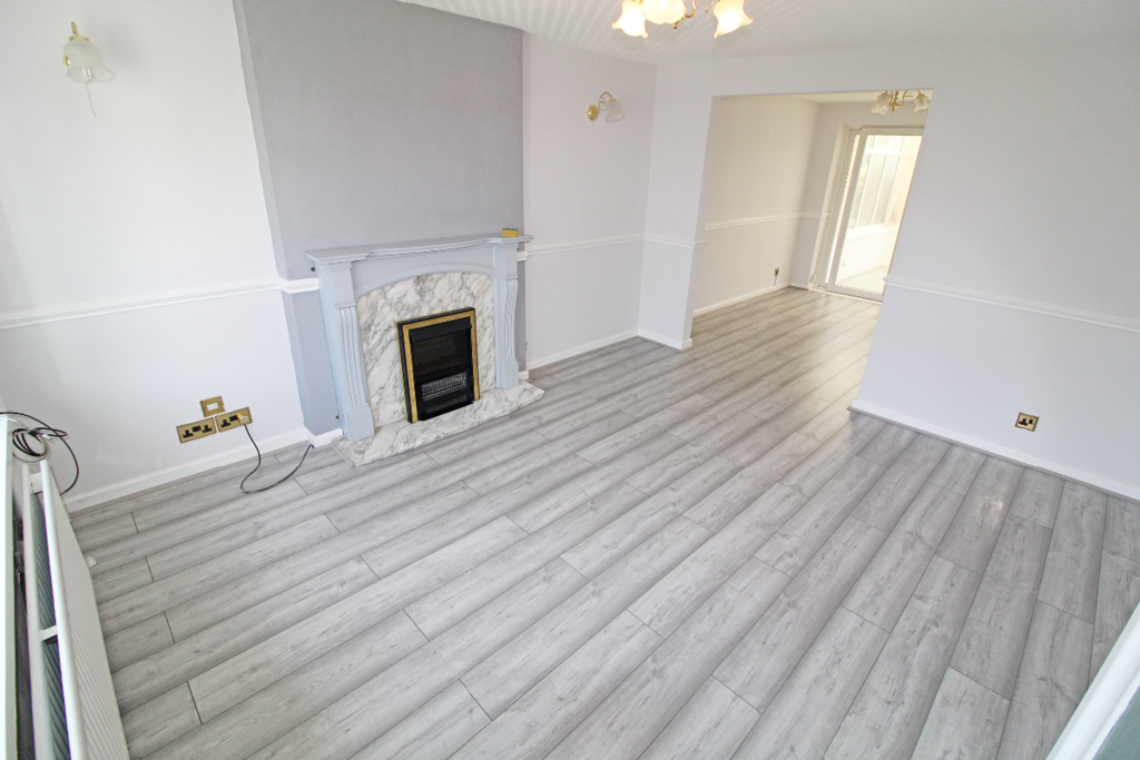 Mallory Avenue, Lydiate 3 bed semidetached house £975 pcm (£225 pw)