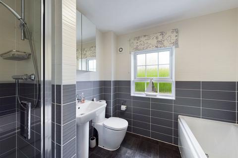33 Willow Tree Way, Moulton, Northampton, NN3 7BW