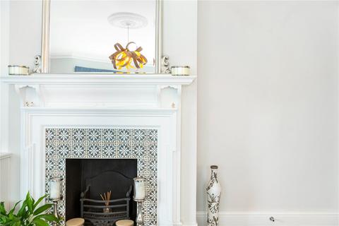 9, Richmond Mansions Denton Road, Twickenham, TW1 2HH