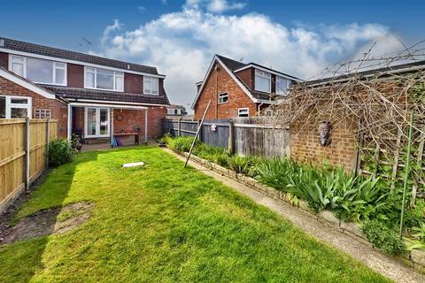 10 Mountbatten Close, Thetford, IP24 2LA
