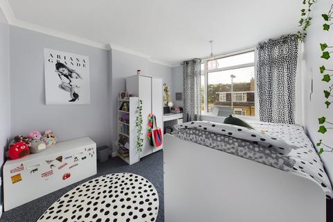 10 Mountbatten Close, Thetford, IP24 2LA