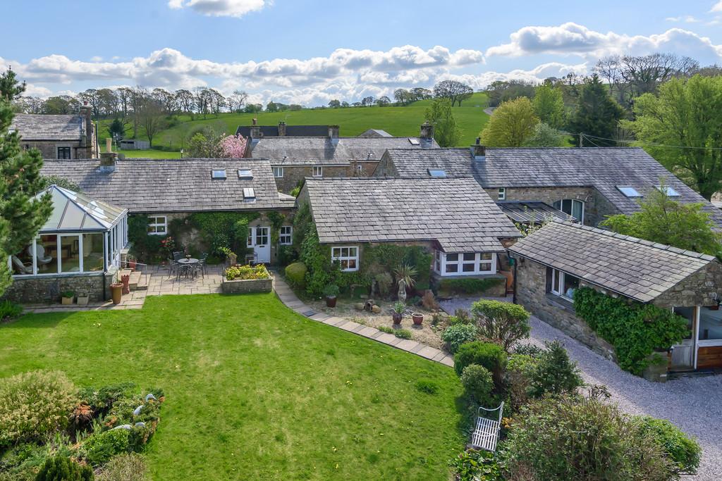 The Old Lune Barn, Melling, Carnforth, Lancashire, LA6 2RA 3 bed
